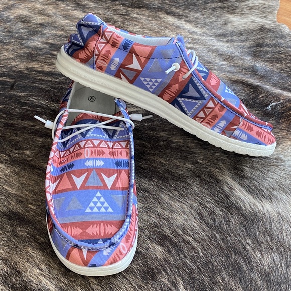 Pink Rose Tribal Aztec Men's Slip On Sneakers